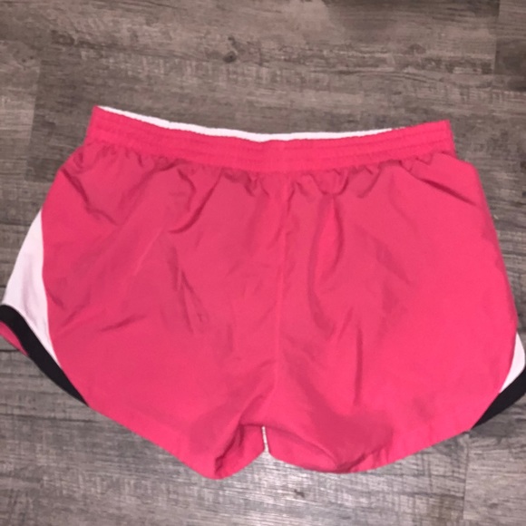 Nike Running Shorts - Picture 2 of 2